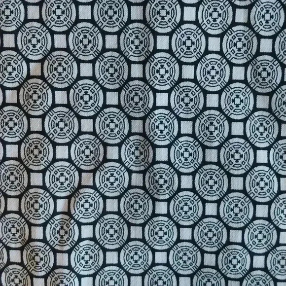 Roz & Ali Black and White Pattern Pants Size 22 - Picture 8 of 8